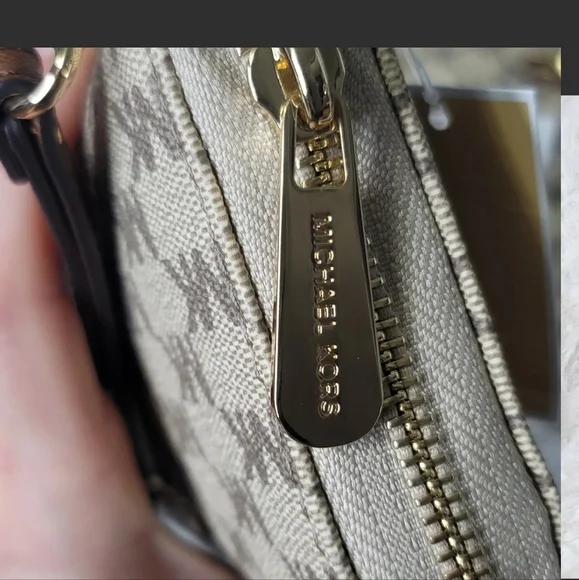 Michael Kors 4 SET Designer Signature Purse Bag Wallet Wristlet Pom NWT - Picture 7 of 11